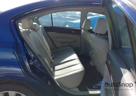 2011 Subaru Legacy 2.5I Limited из США, поврежденный, VIN 4S3BMCL63B3223746